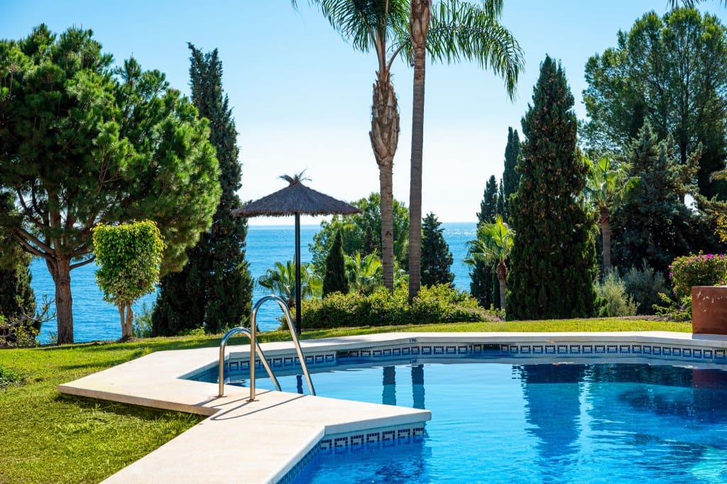 2 Zimmer Apartment zu verkaufen in Torrox-Costa mit Pool - 350.000 € (Ref: 9415554)