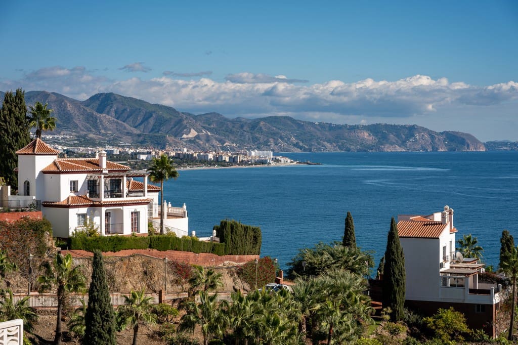 2 Zimmer Apartment zu verkaufen in Torrox-Costa mit Pool - 350.000 € (Ref: 9415554)