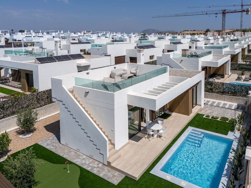 3 slaapkamer Villa te koop in Alicante stad met zwembad - € 469.900 (Ref: 9415559)