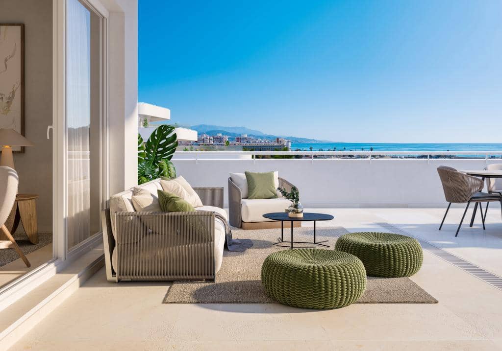 3 soveværelse Lejlighed til salg i Torre del Mar med swimmingpool - € 425.000 (Ref: 9415561)