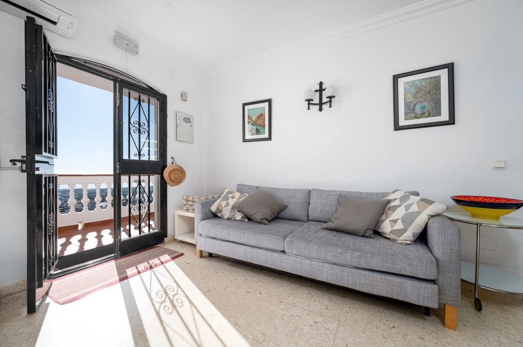 2 Zimmer Apartment zu verkaufen in Nerja mit Pool - 299.000 € (Ref: 9415563)