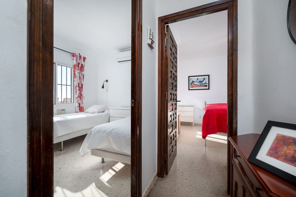 2 Zimmer Apartment zu verkaufen in Nerja mit Pool - 299.000 € (Ref: 9415563)