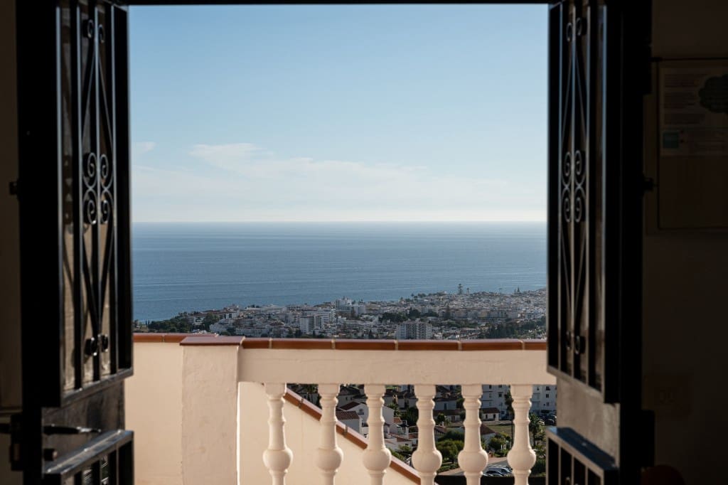 2 Zimmer Apartment zu verkaufen in Nerja mit Pool - 299.000 € (Ref: 9415563)