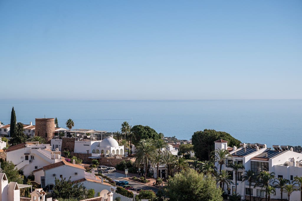 2 Zimmer Apartment zu verkaufen in Nerja mit Pool - 299.000 € (Ref: 9415563)