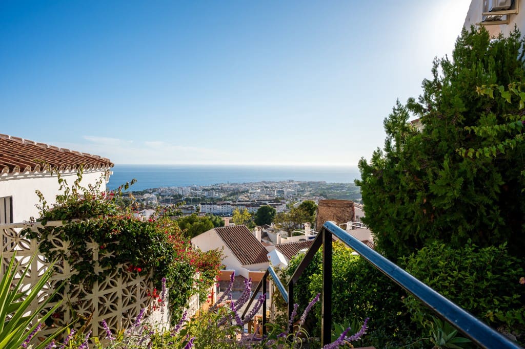 2 Zimmer Apartment zu verkaufen in Nerja mit Pool - 299.000 € (Ref: 9415563)