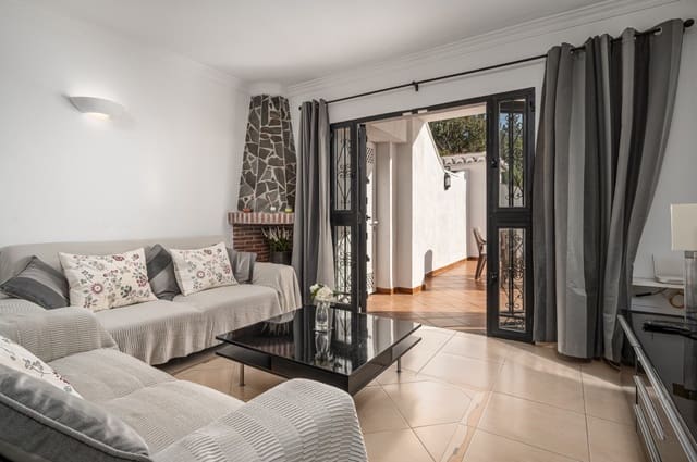 2 sovrum Lägenhet till salu i El Peñoncillo, Torrox med pool - 299 000 € (Ref: 9415574)