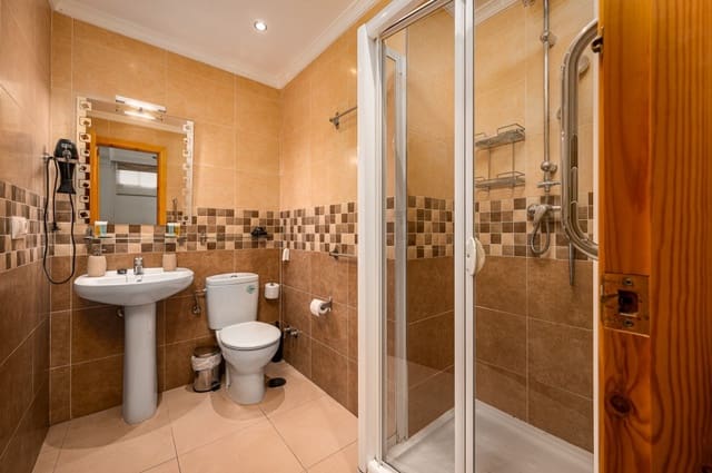 2 sovrum Lägenhet till salu i El Peñoncillo, Torrox med pool - 299 000 € (Ref: 9415574)