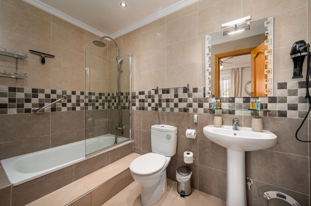 2 sovrum Lägenhet till salu i El Penoncillo med pool - 299 000 € (Ref: 9415574)