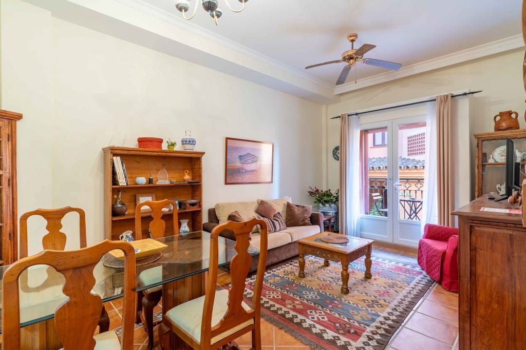 1 makuuhuone Huoneisto myytävänä paikassa Benahavis mukana uima-altaan 
autotalli - 250 000 € (Ref: 9415576)