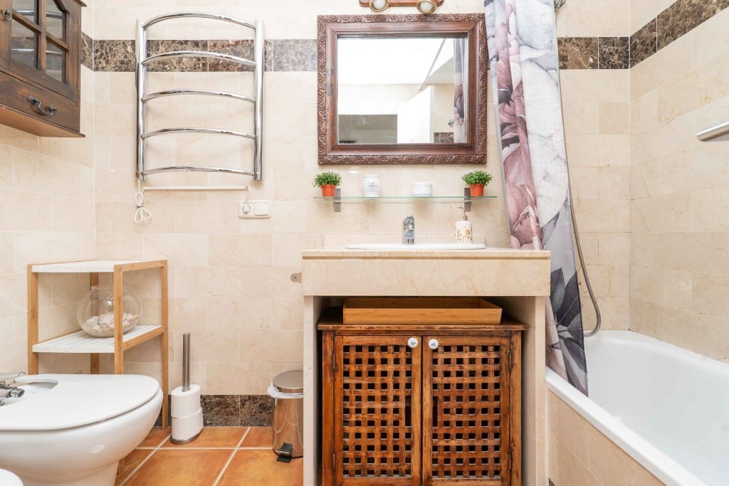 1 makuuhuone Huoneisto myytävänä paikassa Benahavis mukana uima-altaan 
autotalli - 250 000 € (Ref: 9415576)