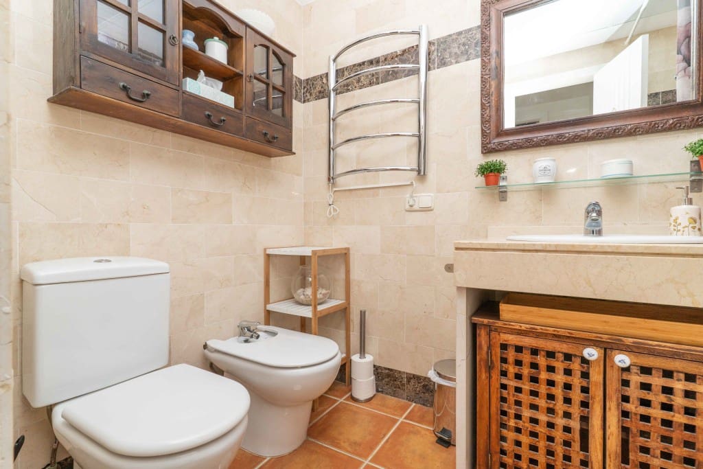 1 makuuhuone Huoneisto myytävänä paikassa Benahavis mukana uima-altaan 
autotalli - 250 000 € (Ref: 9415576)