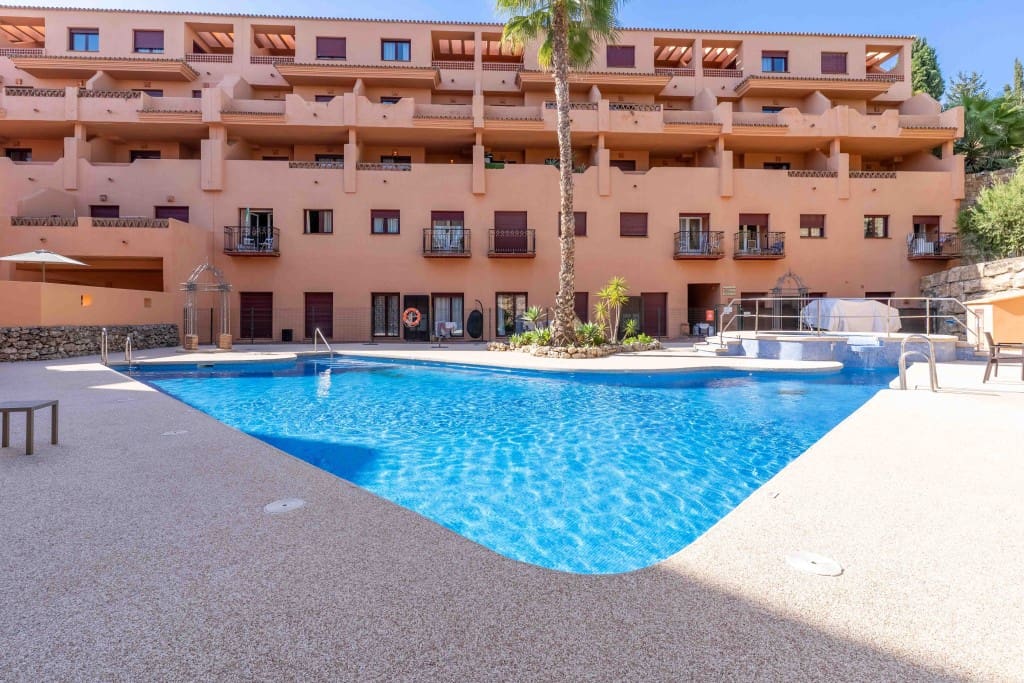 1 makuuhuone Huoneisto myytävänä paikassa Benahavis mukana uima-altaan 
autotalli - 250 000 € (Ref: 9415576)