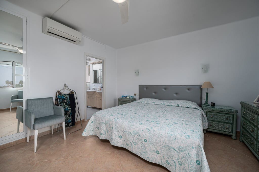 9 soveværelse Villa til salg i Nerja med garage - € 1.590.000 (Ref: 9415577)