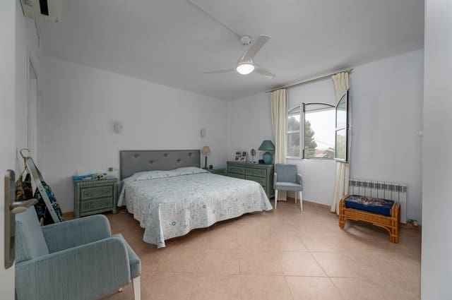 9 soveværelse Villa til salg i Nerja med garage - € 1.590.000 (Ref: 9415577)