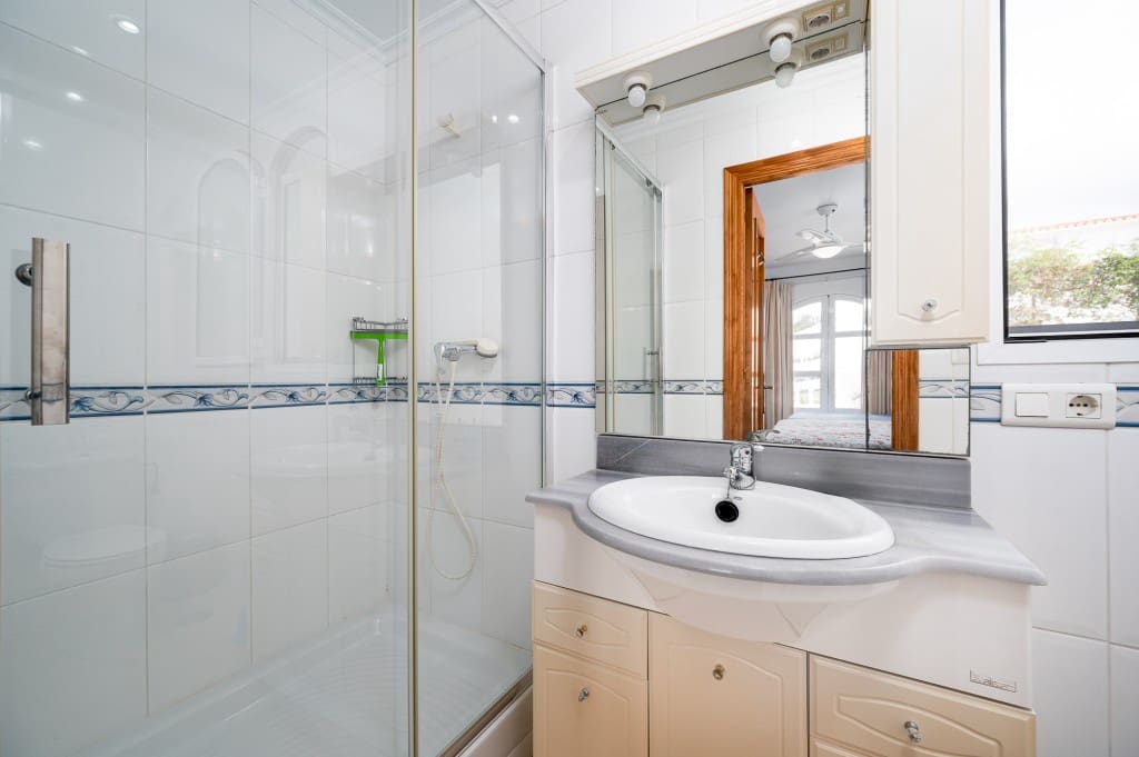 9 soveværelse Villa til salg i Nerja med garage - € 1.590.000 (Ref: 9415577)