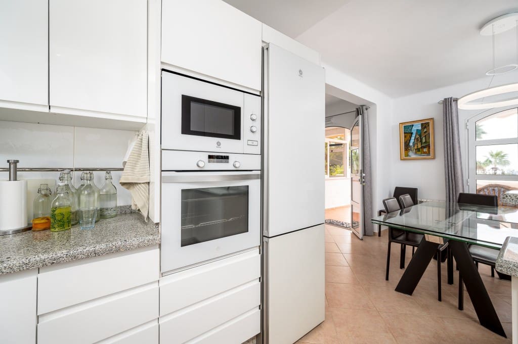 9 soveværelse Villa til salg i Nerja med garage - € 1.590.000 (Ref: 9415577)