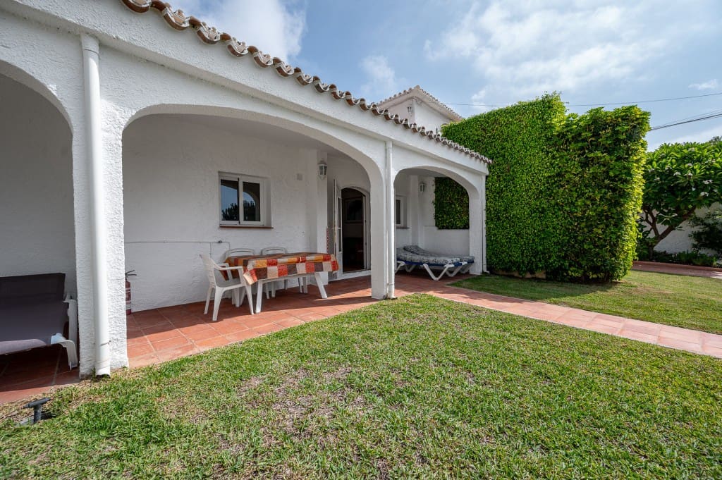 9 soveværelse Villa til salg i Nerja med garage - € 1.590.000 (Ref: 9415577)