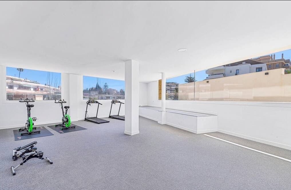 2 sovrum Lägenhet till salu i Fuengirola med pool garage - 479 000 € (Ref: 9415578)