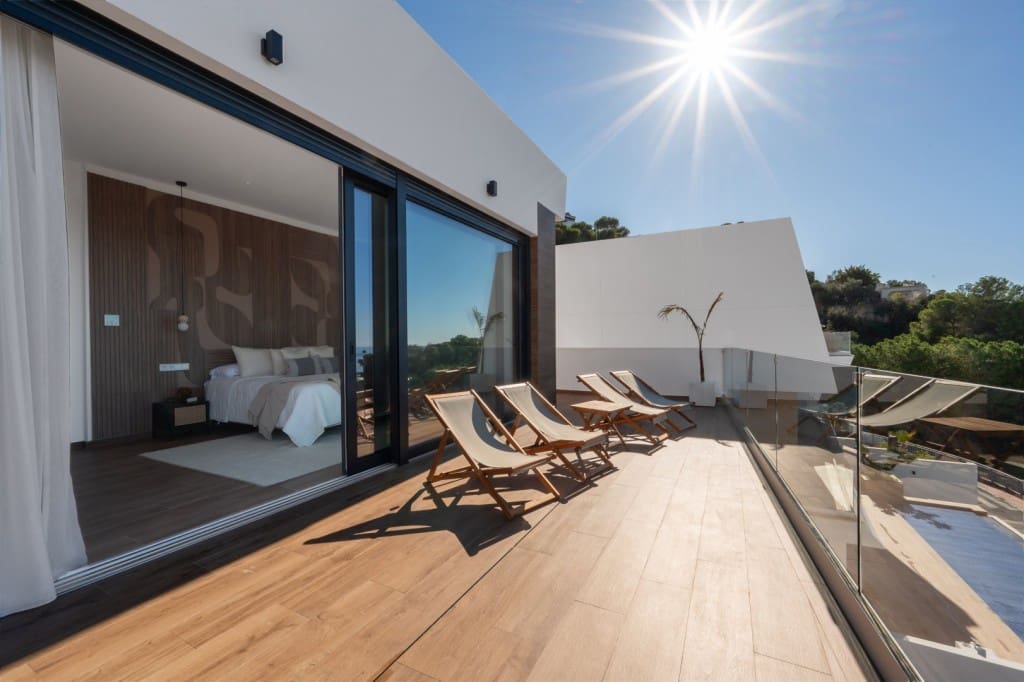 4 makuuhuone Huvila myytävänä paikassa La Herradura mukana uima-altaan - 2 100 000 € (Ref: 9415586)