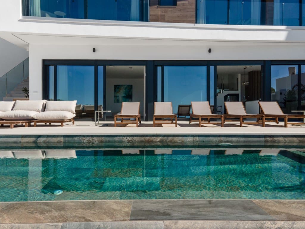 4 makuuhuone Huvila myytävänä paikassa La Herradura mukana uima-altaan - 2 100 000 € (Ref: 9415586)