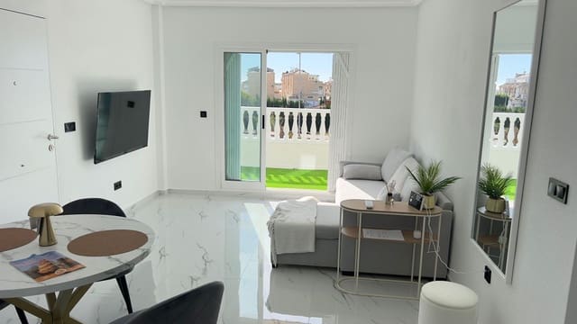 1 soverom Penthouse til salgs i Playa Flamenca, Orihuela med svømmebasseng - € 170 000 (Ref: 9415587)