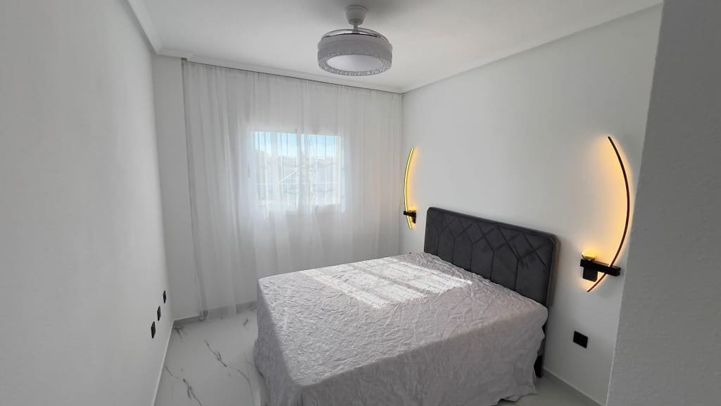 1 camera da letto Attico in vendita in Playa Flamenca con piscina - 170.000 € (Rif: 9415587)
