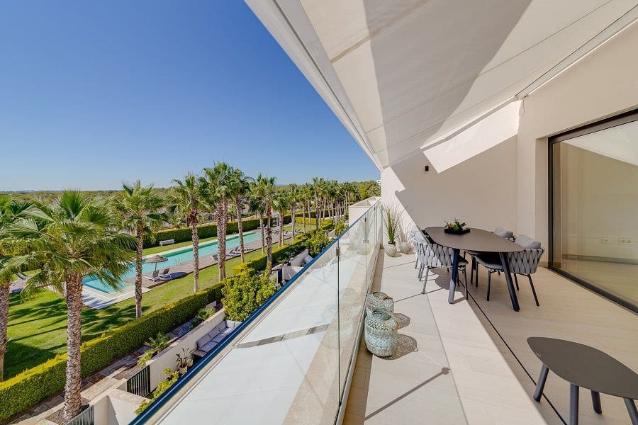 2 bedroom Penthouse for sale in Campoamor with pool garage - € 369,000 (Ref: 9415589)