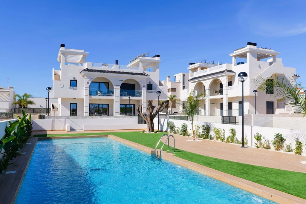 2 sovrum Lägenhet till salu i Ciudad Quesada med pool - 335 000 € (Ref: 9419211)