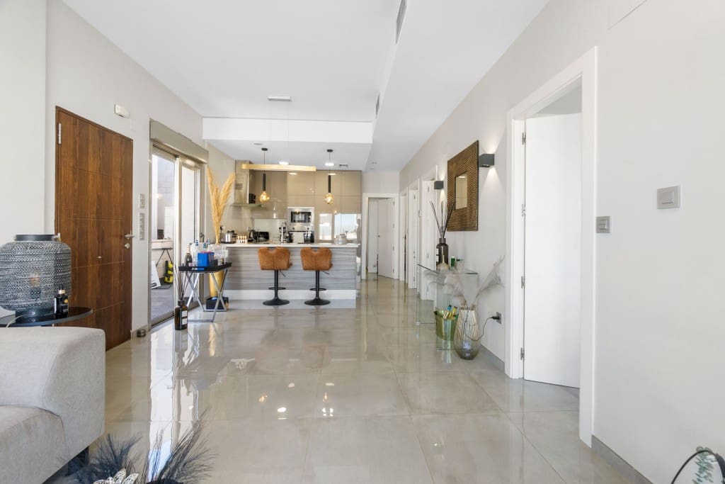 3 bedroom Villa for sale in Villamartin with pool garage - € 369,990 (Ref: 9419213)