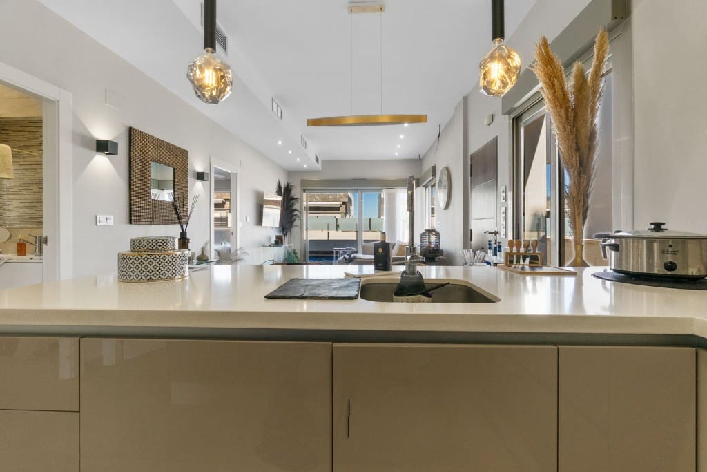 3 bedroom Villa for sale in Villamartin with pool garage - € 369,990 (Ref: 9419213)