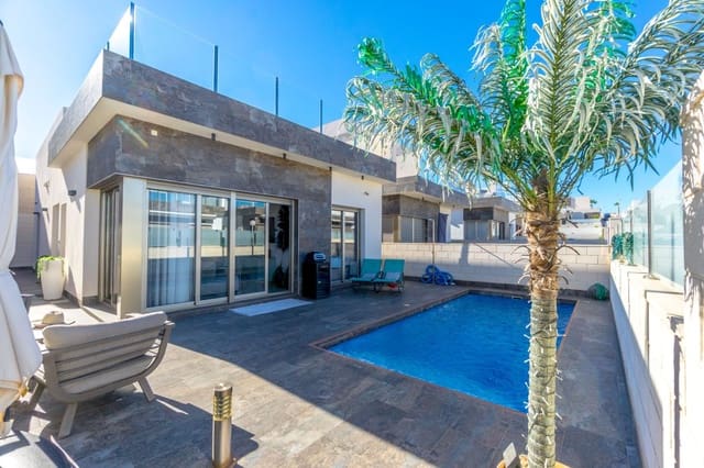 3 makuuhuone Huvila myytävänä paikassa Villamartin, Orihuela mukana uima-altaan 
autotalli - 369 990 € (Ref: 9419213)