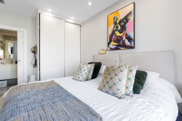 3 makuuhuone Huvila myytävänä paikassa Villamartin, Orihuela mukana uima-altaan 
autotalli - 369 990 € (Ref: 9419213)