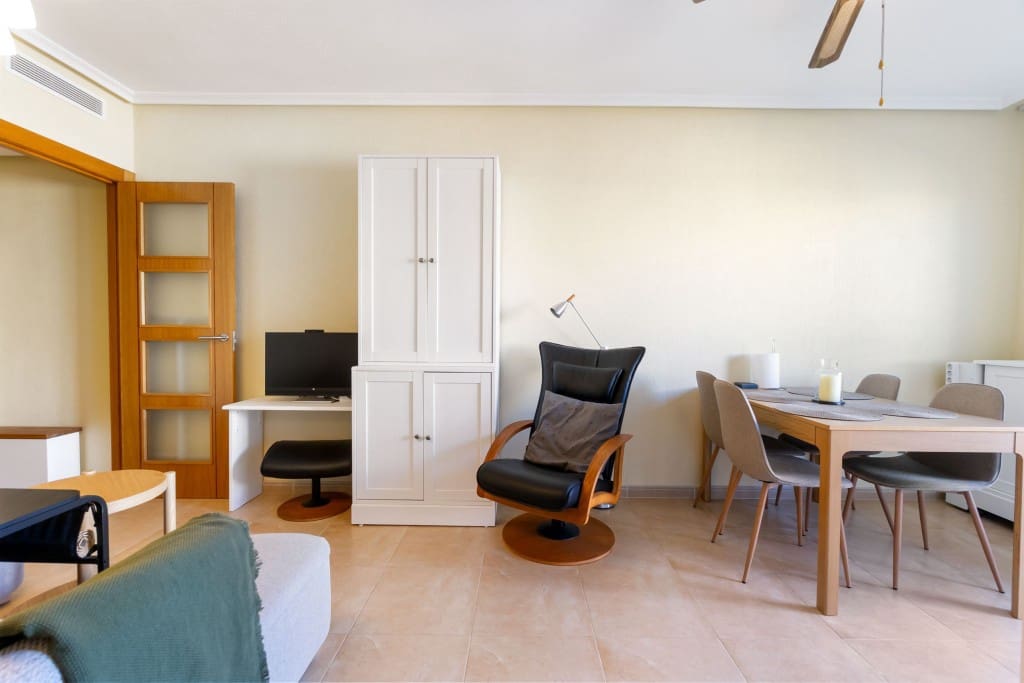 2 soverom Penthouse til salgs i Torrevieja med garasje - € 189 000 (Ref: 9421984)