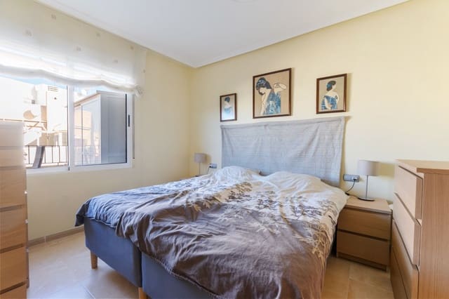 2 soverom Penthouse til salgs i Torrevieja med garasje - € 189 000 (Ref: 9421984)