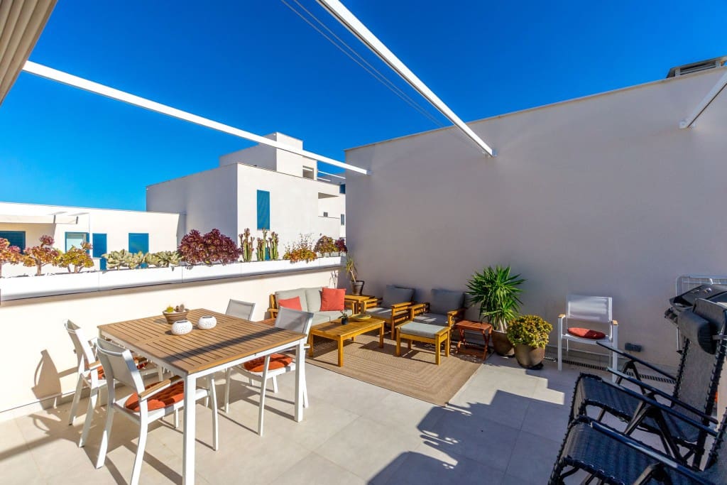 2 soverom Leilighet til salgs i Playa Flamenca med svømmebasseng - € 269 000 (Ref: 9421987)