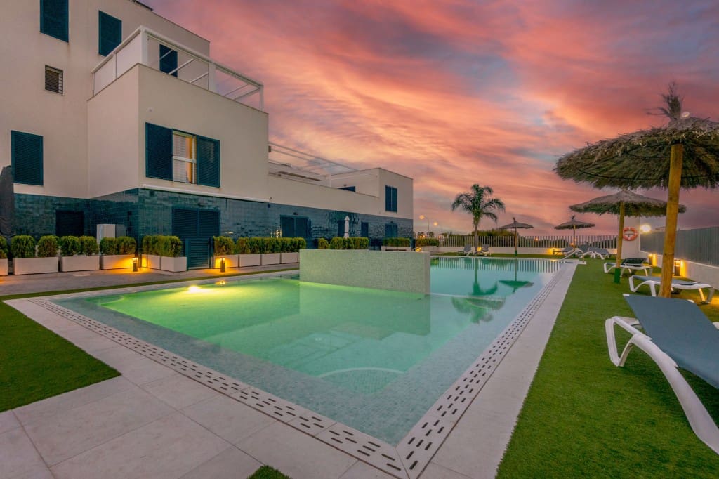 2 soverom Leilighet til salgs i Playa Flamenca med svømmebasseng - € 269 000 (Ref: 9421987)