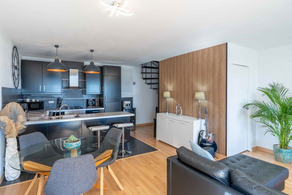 3 soverom Kjedet enebolig til salgs i Manilva med svømmebasseng - € 745 000 (Ref: 9431578)