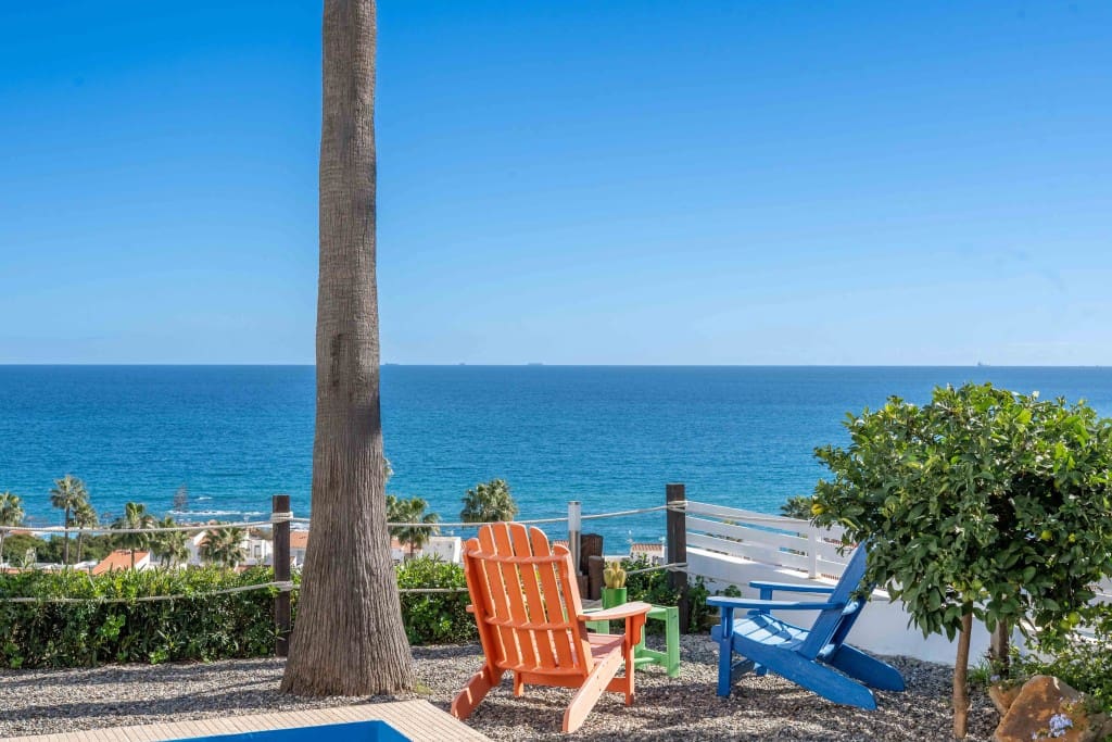 3 soverom Kjedet enebolig til salgs i Manilva med svømmebasseng - € 745 000 (Ref: 9431578)