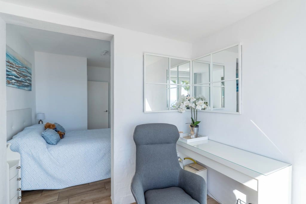 3 soverom Kjedet enebolig til salgs i Manilva med svømmebasseng - € 745 000 (Ref: 9431578)