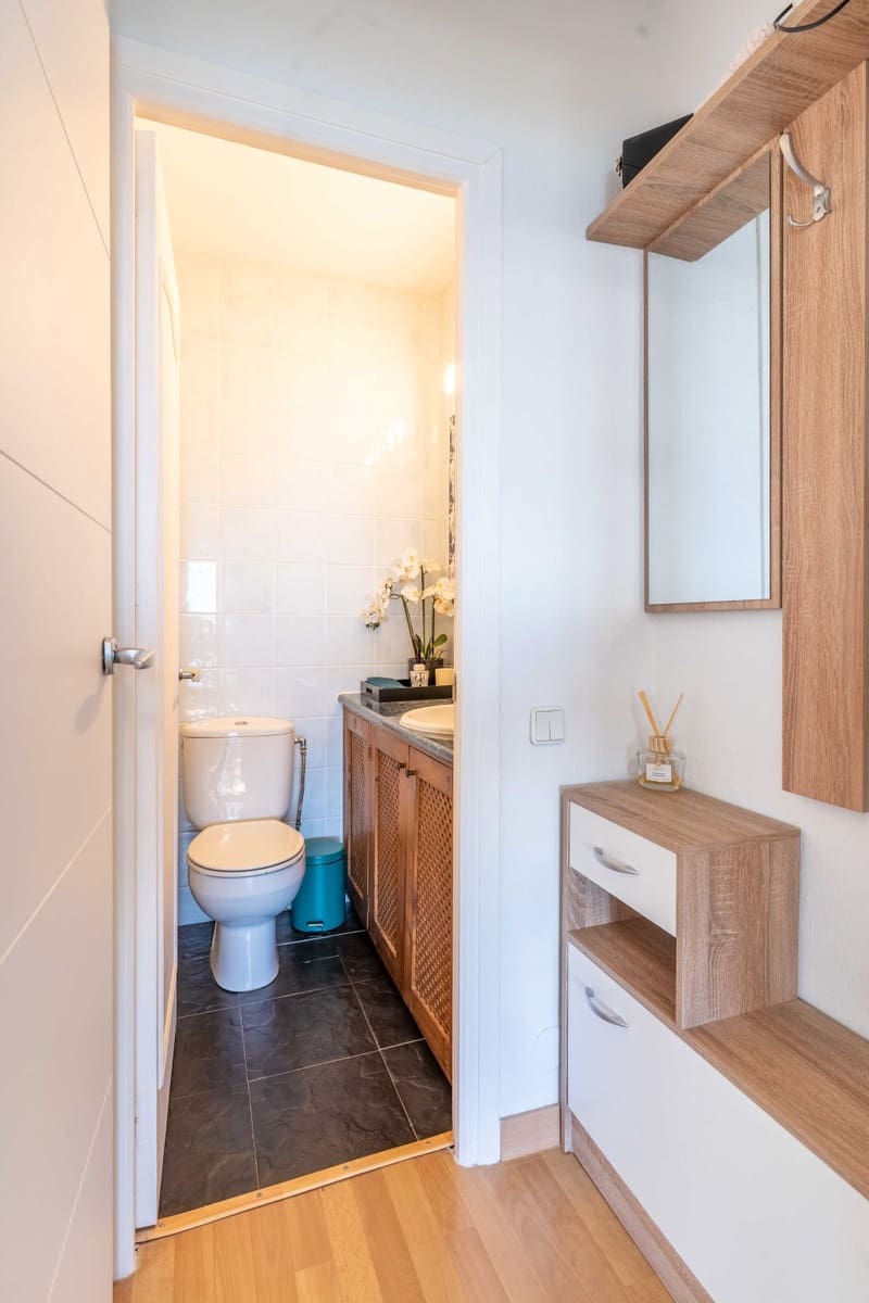 3 soverom Kjedet enebolig til salgs i Manilva med svømmebasseng - € 745 000 (Ref: 9431578)