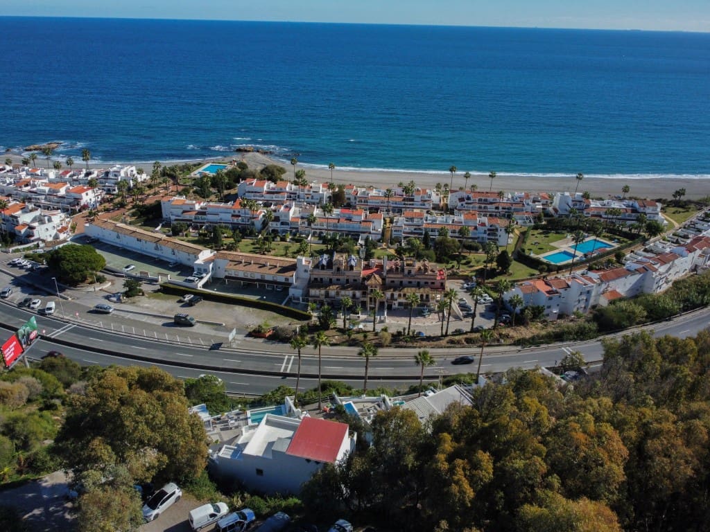 3 makuuhuone Paritalo myytävänä paikassa Manilva mukana uima-altaan - 745 000 € (Ref: 9431578)