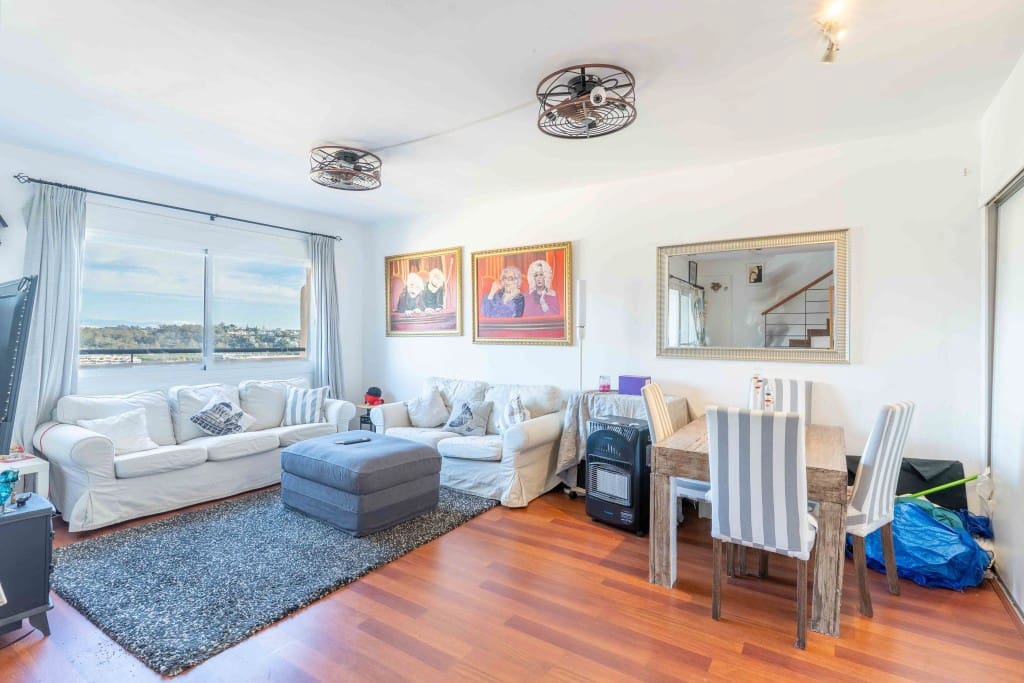 2 makuuhuone Omakotitalo myytävänä paikassa La Cala de Mijas mukana uima-altaan - 420 000 € (Ref: 9431579)