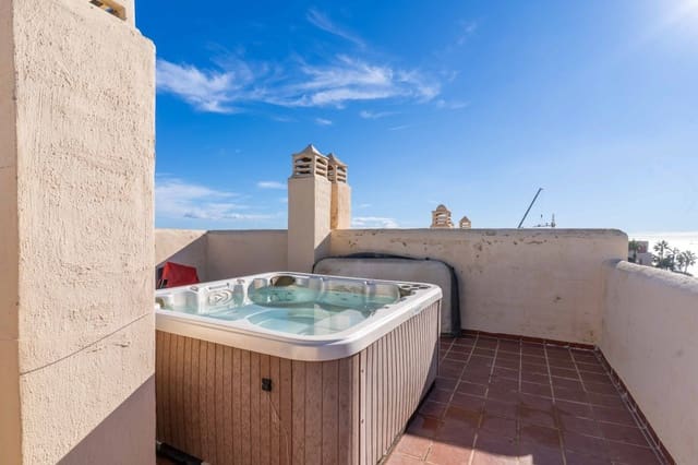 2 makuuhuone Omakotitalo myytävänä paikassa La Cala de Mijas, Mijas mukana uima-altaan - 420 000 € (Ref: 9431579)