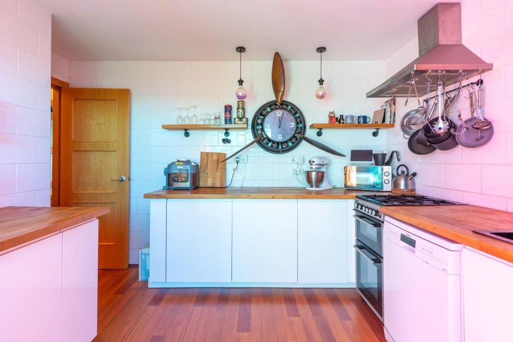 2 makuuhuone Omakotitalo myytävänä paikassa La Cala de Mijas mukana uima-altaan - 420 000 € (Ref: 9431579)