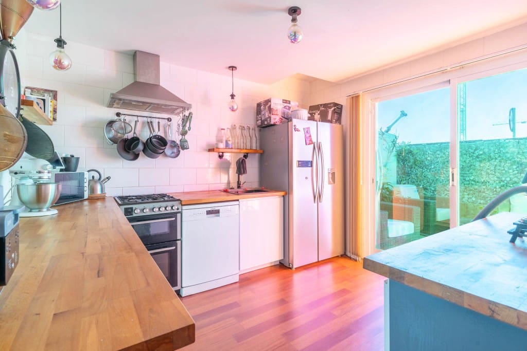 2 makuuhuone Omakotitalo myytävänä paikassa La Cala de Mijas mukana uima-altaan - 420 000 € (Ref: 9431579)