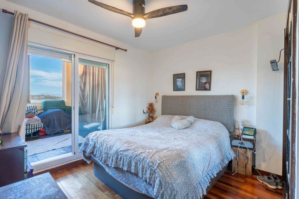 2 makuuhuone Omakotitalo myytävänä paikassa La Cala de Mijas mukana uima-altaan - 420 000 € (Ref: 9431579)