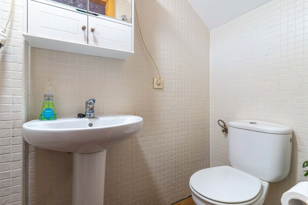 2 makuuhuone Omakotitalo myytävänä paikassa La Cala de Mijas mukana uima-altaan - 420 000 € (Ref: 9431579)