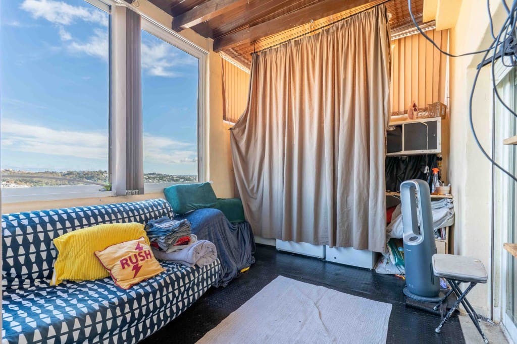 2 makuuhuone Omakotitalo myytävänä paikassa La Cala de Mijas mukana uima-altaan - 420 000 € (Ref: 9431579)