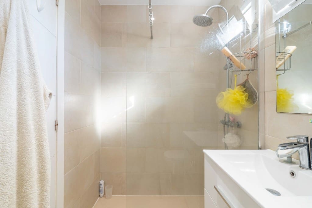 3 makuuhuone Paritalo myytävänä paikassa Estepona mukana uima-altaan - 360 000 € (Ref: 9431581)