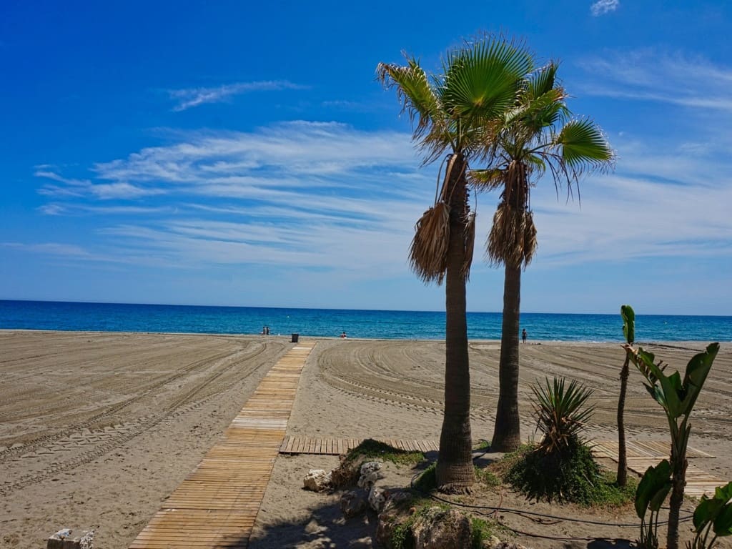 3 sypialnia Dom na sprzedaż w Estepona z basenem - 1 200 000 € (Ref: 9433138)